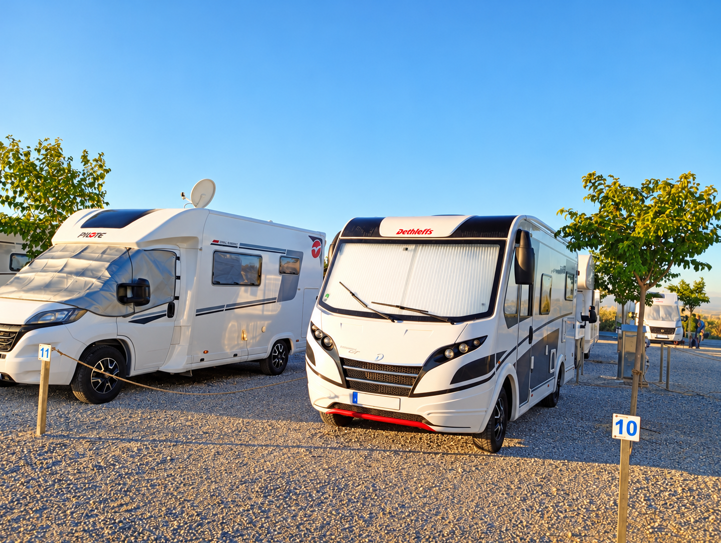 Autocaravanas en las plazas de Área Camper Bellavista, en Maracena, Granada.